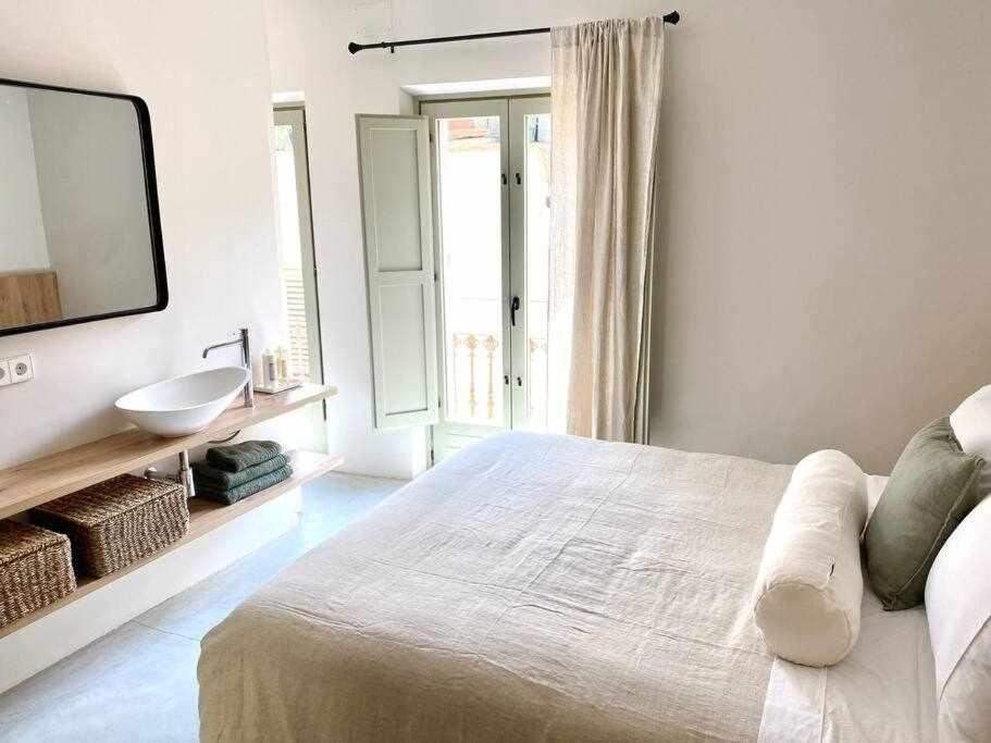 Velo Vern 3 Luxury Penthouse W Views Of City Wall Жерона Екстер'єр фото