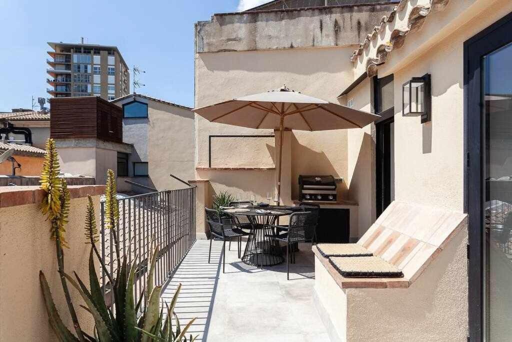 Velo Vern 3 Luxury Penthouse W Views Of City Wall Жерона Екстер'єр фото
